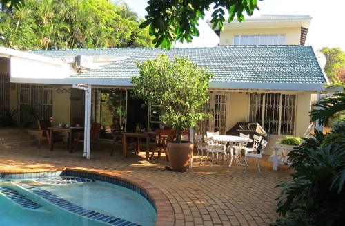 Bumble Bees Bed Breakfast pool